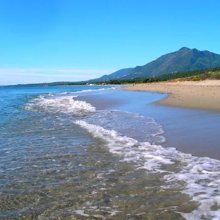 Beautiful Holiday Home Near The Beach Santa-Lucia-di-Moriani